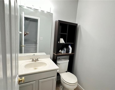 11900 Carriage Park Lane - Photo Thumbnail 8