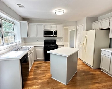 11900 Carriage Park Lane - Photo Thumbnail 7