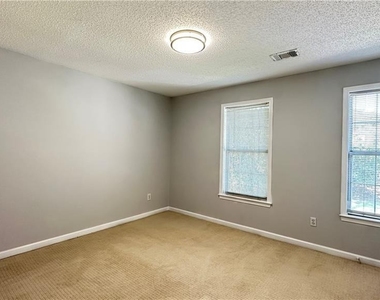 11900 Carriage Park Lane - Photo Thumbnail 15
