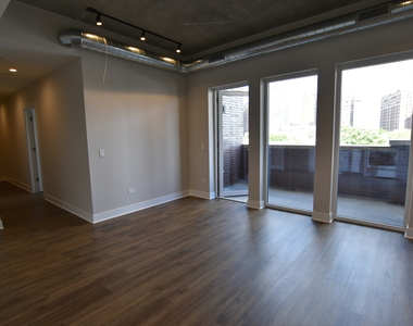 3833 N Broadway Street - Photo Thumbnail 1