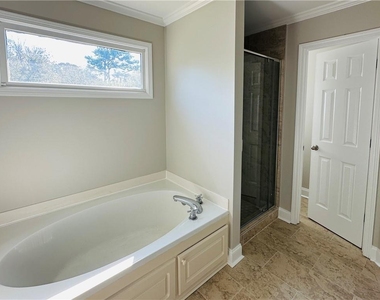 2020 Bentwood Court - Photo Thumbnail 20