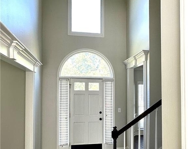 2020 Bentwood Court - Photo Thumbnail 6