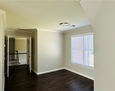 2020 Bentwood Court - Photo Thumbnail 18