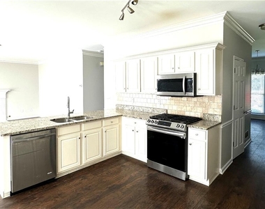 2020 Bentwood Court - Photo Thumbnail 13