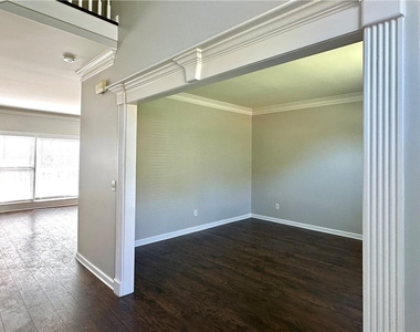2020 Bentwood Court - Photo Thumbnail 2