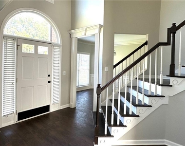 2020 Bentwood Court - Photo Thumbnail 5