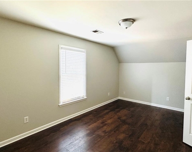 2020 Bentwood Court - Photo Thumbnail 30