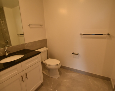 3833 N Broadway Street - Photo Thumbnail 8