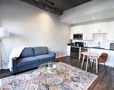 3833 N Broadway Street - Photo Thumbnail 2