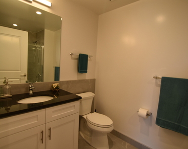 3833 N Broadway Street - Photo Thumbnail 8
