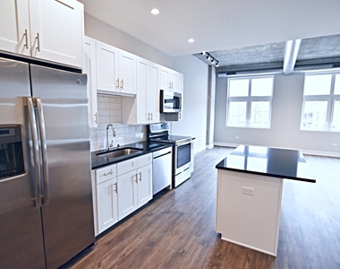 3833 N Broadway Street - Photo Thumbnail 1