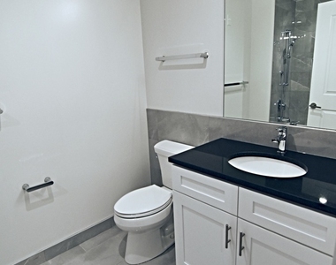 3833 N Broadway Street - Photo Thumbnail 10