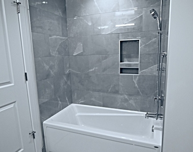 3833 N Broadway Street - Photo Thumbnail 11