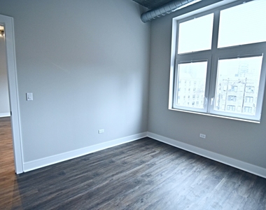 3833 N Broadway Street - Photo Thumbnail 9