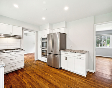 217 Willow Avenue - Photo Thumbnail 6