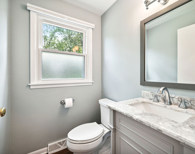 217 Willow Avenue - Photo Thumbnail 8