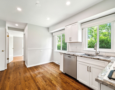 217 Willow Avenue - Photo Thumbnail 4