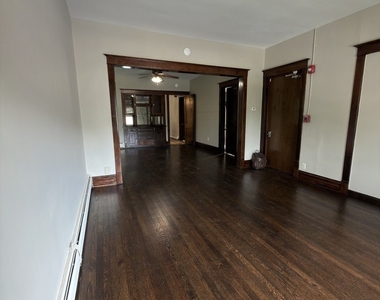 319 Chicago Avenue - Photo Thumbnail 2