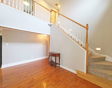 5831 W 109th Street - Photo Thumbnail 14