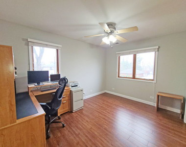 5831 W 109th Street - Photo Thumbnail 23