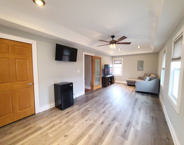 5831 W 109th Street - Photo Thumbnail 11