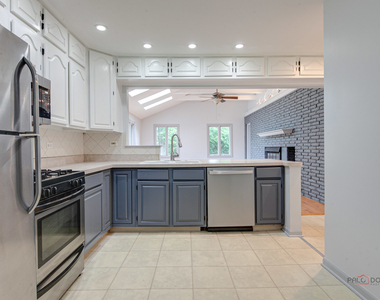 2508 Highland Drive - Photo Thumbnail 15