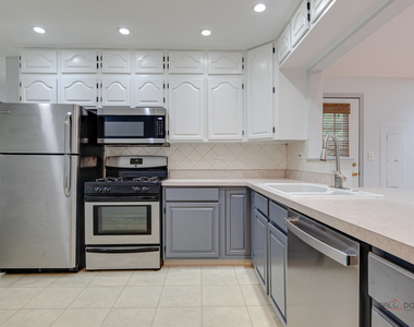 2508 Highland Drive - Photo Thumbnail 13