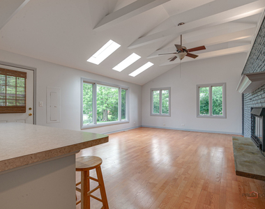 2508 Highland Drive - Photo Thumbnail 10