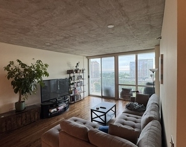 1845 S Michigan Avenue - Photo Thumbnail 10