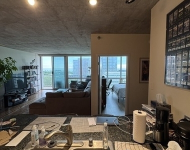 1845 S Michigan Avenue - Photo Thumbnail 7