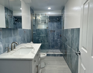 5224 N Bernard Street - Photo Thumbnail 4