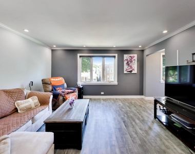 5016 N Mango Avenue - Photo Thumbnail 2