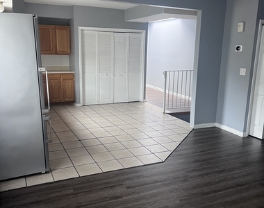 4909 W 14th Street - Photo Thumbnail 12