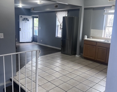 4909 W 14th Street - Photo Thumbnail 2