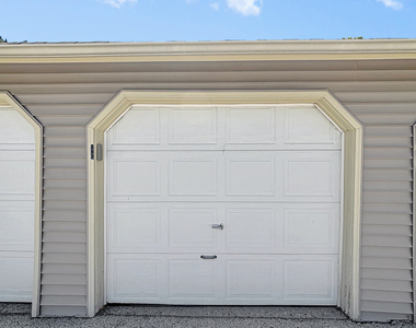 905 Abingdon Court - Photo Thumbnail 13