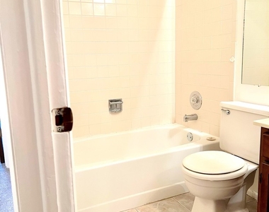 601 Hanover Court - Photo Thumbnail 10