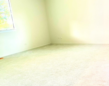 601 Hanover Court - Photo Thumbnail 11