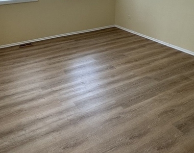 424 Braeside Road - Photo Thumbnail 2