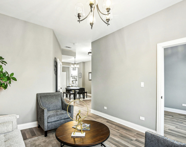 1806 S Trumbull Avenue - Photo Thumbnail 6