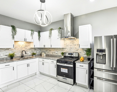 1806 S Trumbull Avenue - Photo Thumbnail 1