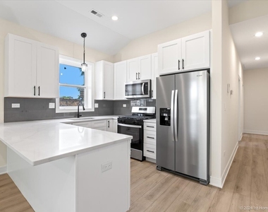 6517 S Drexel Avenue - Photo Thumbnail 5