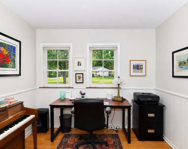 915 N Pine Avenue - Photo Thumbnail 14