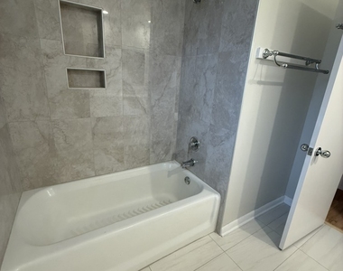 1s526 Nimitz Road - Photo Thumbnail 6