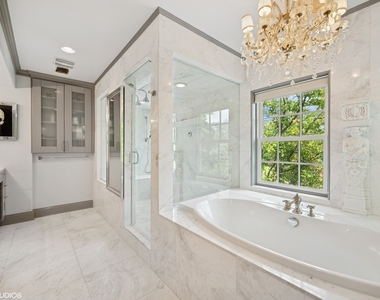 82 Woodley Road - Photo Thumbnail 12