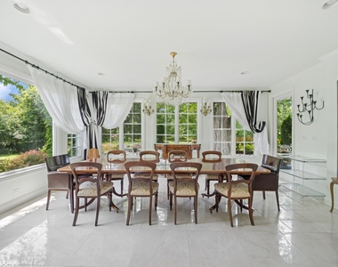 82 Woodley Road - Photo Thumbnail 5