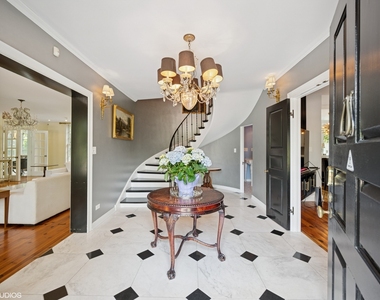 82 Woodley Road - Photo Thumbnail 3