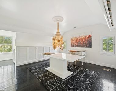 82 Woodley Road - Photo Thumbnail 14