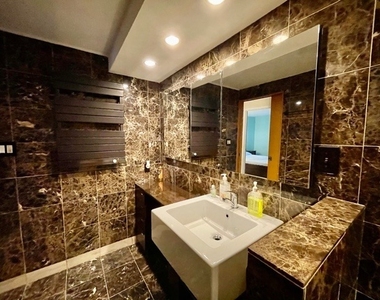 1221 N Dearborn Street - Photo Thumbnail 24