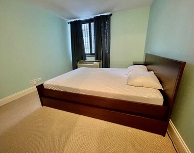 1221 N Dearborn Street - Photo Thumbnail 20