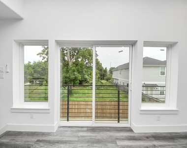 2709 Dennis Street - Photo Thumbnail 45